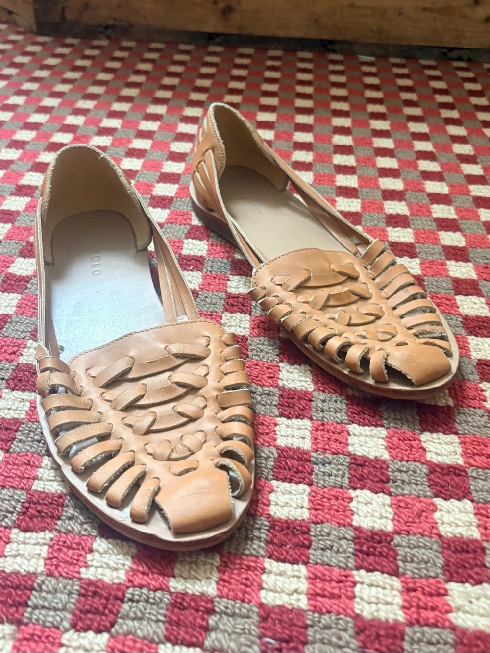 Nisolo Huarache Sandal EUC size 8 in Almond